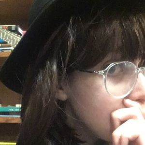 Meet your Posher, Hillary